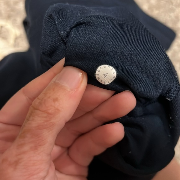 Lululemon City Sleek Sweatpant *28" True Navy Size 6 - Picture 12 of 12